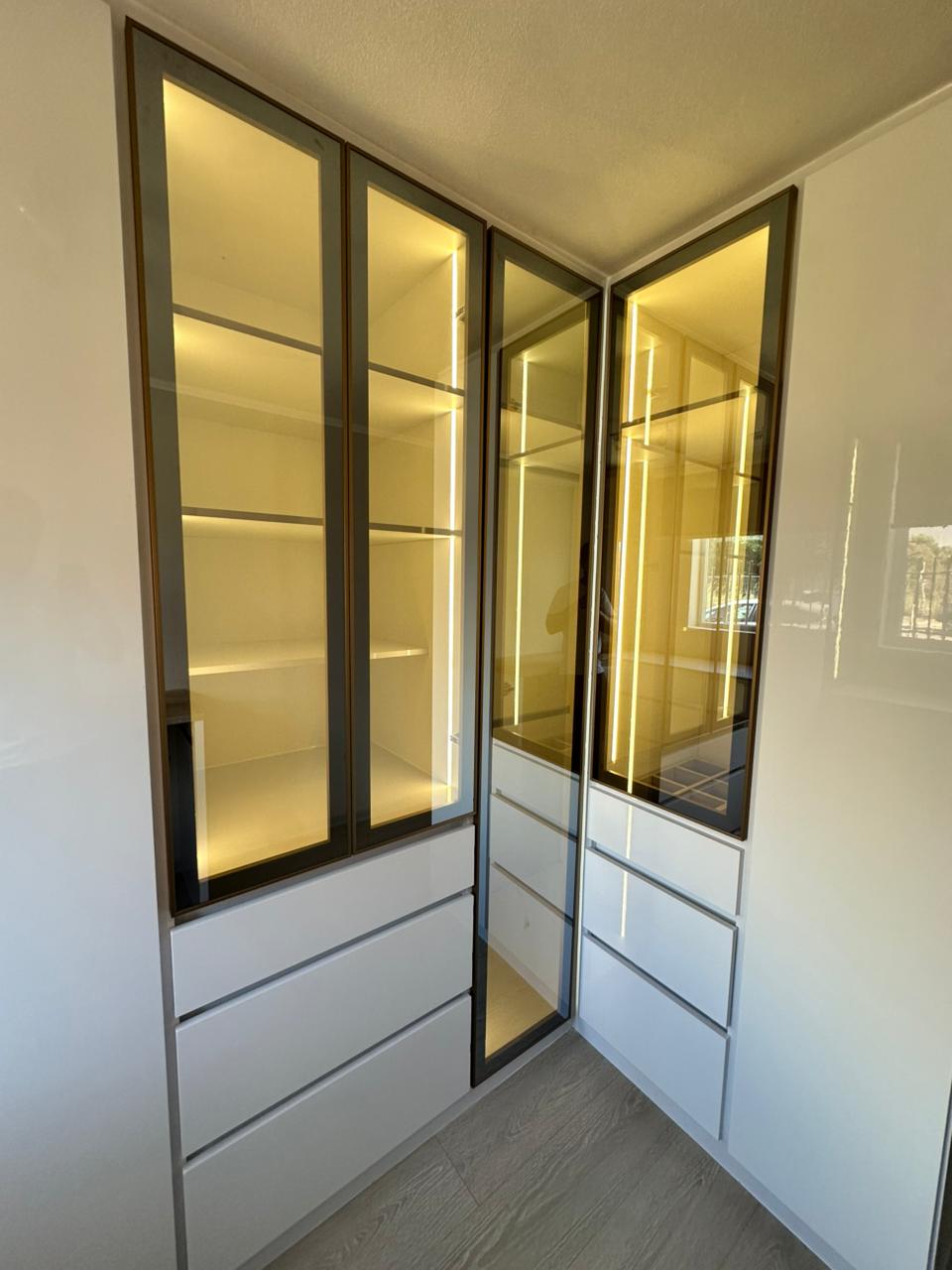 Puertas de aluminio para walk in closet Concepción
