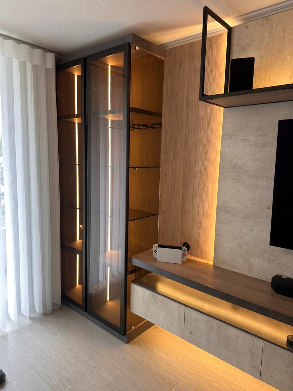Puertas de aluminio para vitrinas vidrio bronce Concepción