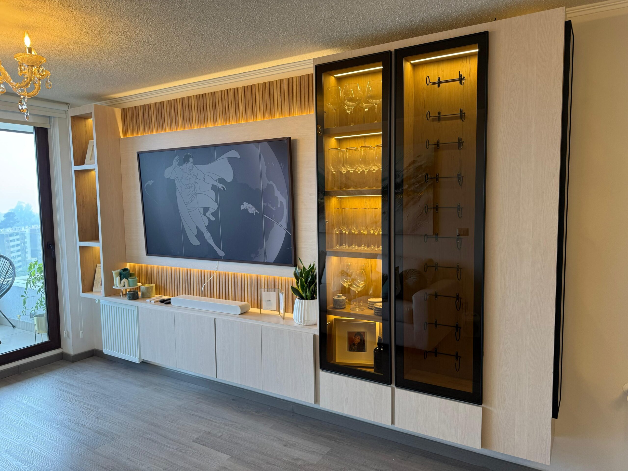 Rack TV moderno a medida Concepción - Sobel Muebles